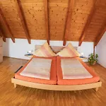 Apartment / Christ