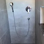 Apartment / Christ