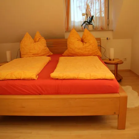 Apartment / Christ *